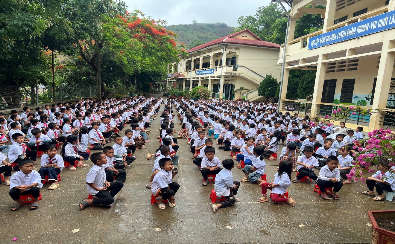image001